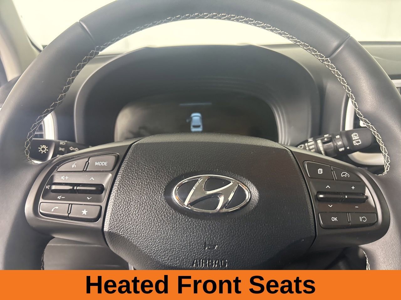 Used 2025 Hyundai Venue Limited image 11