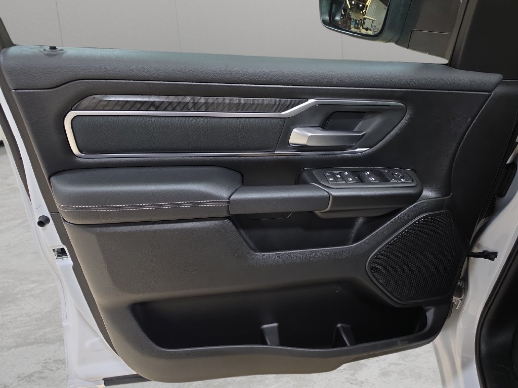 New 2026 RAM 1500 4x4 Crew Cab image 13