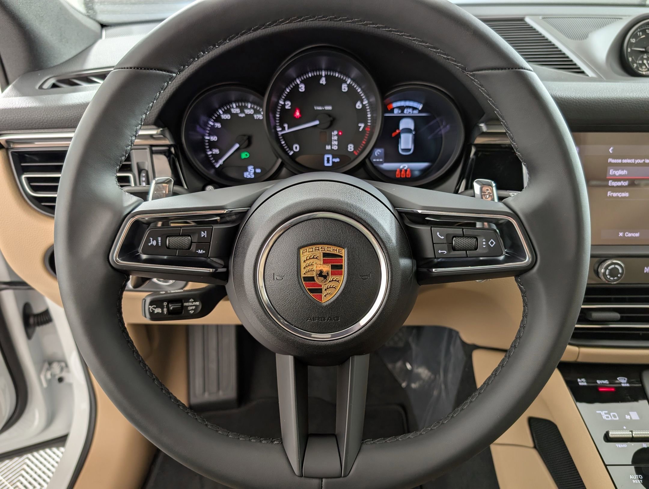 Certified 2025 Porsche Macan image 21