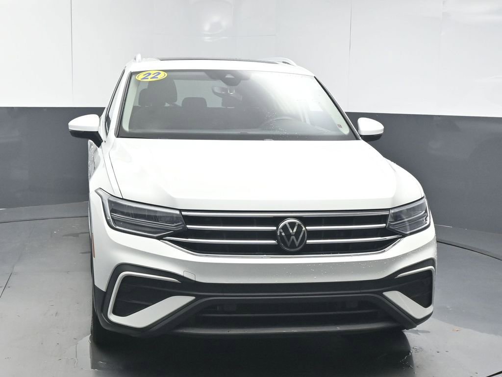 Used 2022 Volkswagen Tiguan SE FWD image 3