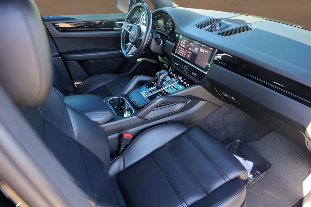 Used 2020 Porsche Cayenne E-Hybrid image 31