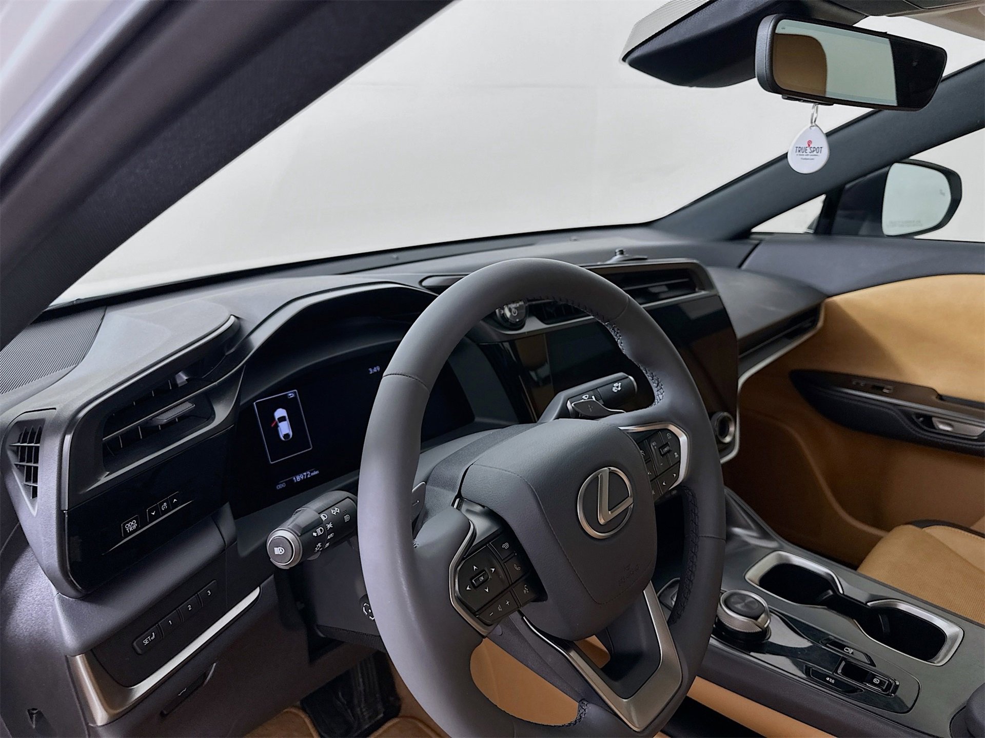 Used 2024 Lexus RZ 300e Premium w/ Accessory Package (Z1) image 10