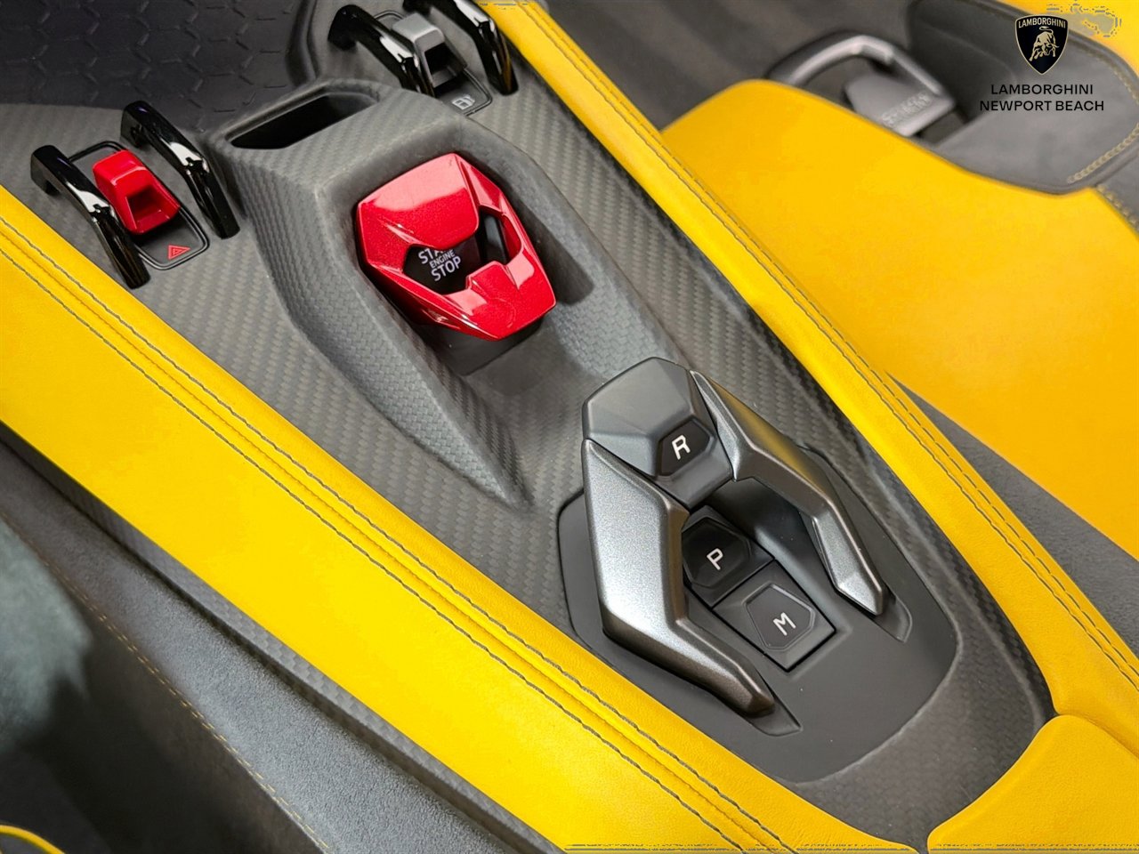 Used 2025 Lamborghini Revuelto AWD/4WD image 17