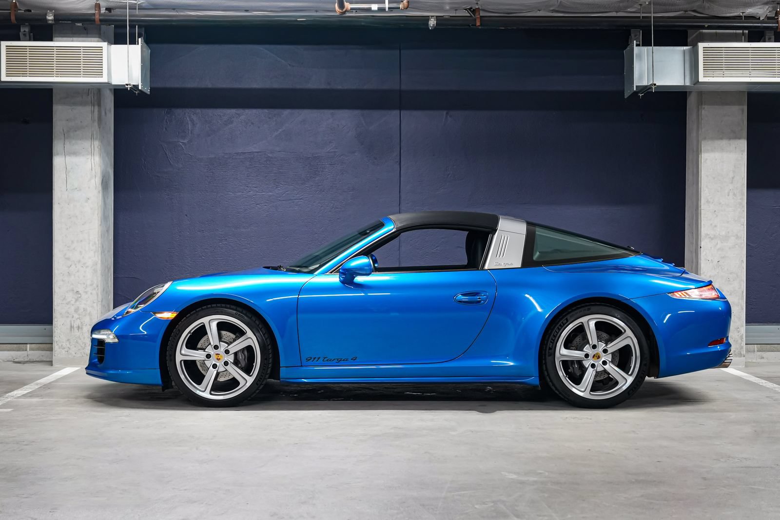 Used 2015 Porsche 911 Targa 4 AWD/4WD image 7