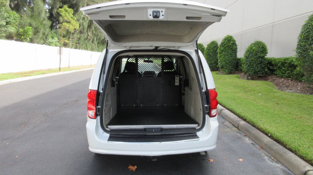 Used 2014 RAM C/V Tradesman FWD image 16