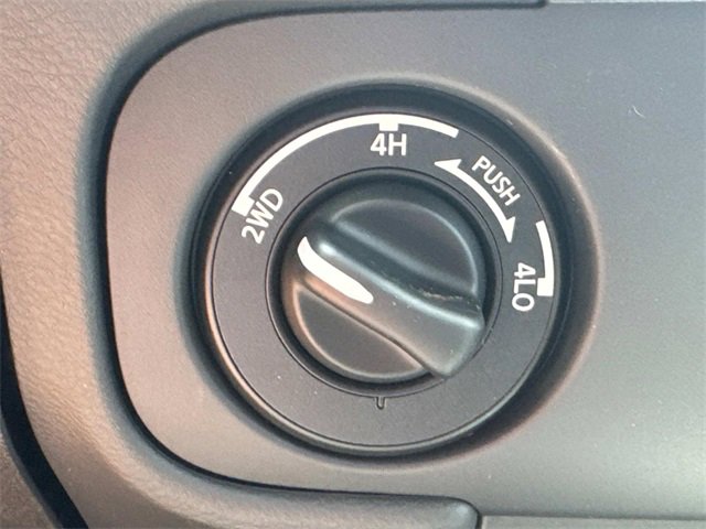 New 2025 Nissan Frontier SV image 31