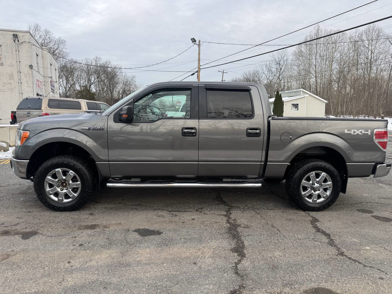 Used 2013 Ford F150 XLT w/ Luxury Equipment Group image 2