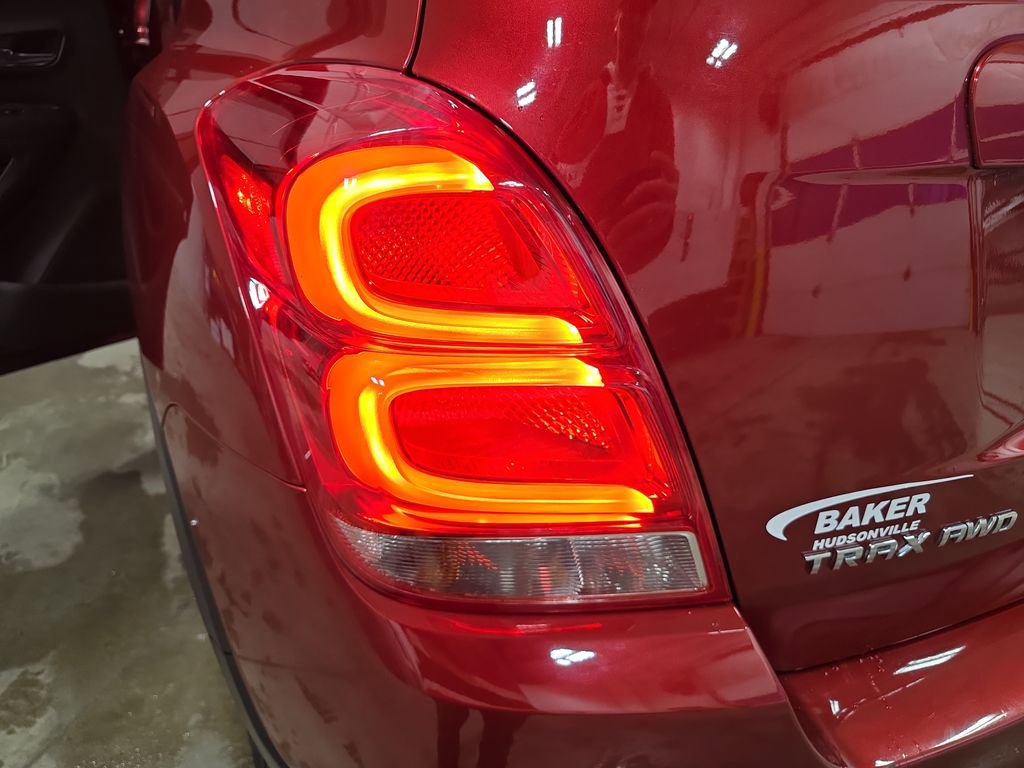 Certified 2022 Chevrolet Trax LT w/ LT Convenience Package image 33