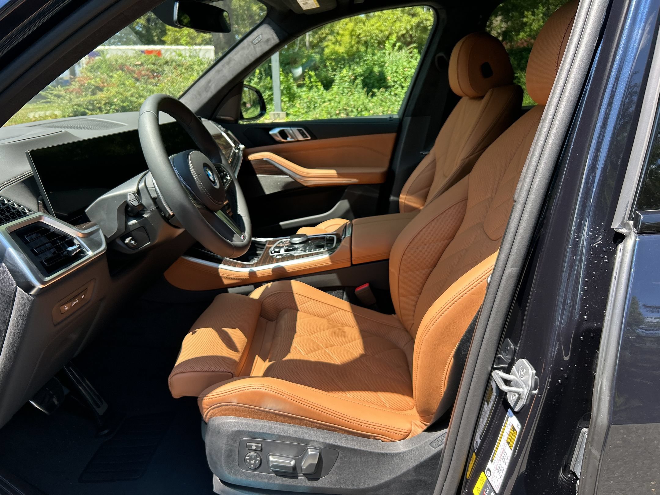 New 2026 BMW X5 xDrive50e w/ M Sport Package AWD/4WD image 5
