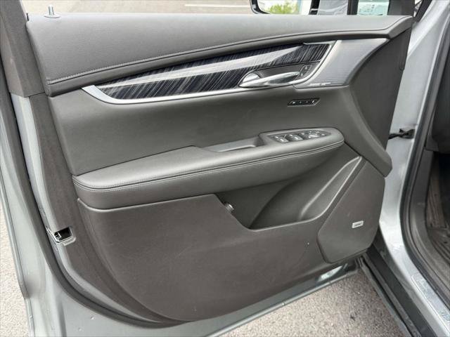 Used 2023 Cadillac XT6 Premium Luxury AWD/4WD image 17