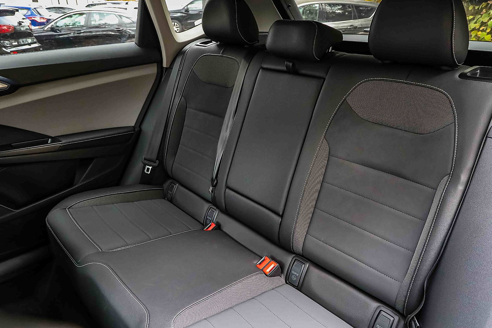 Used 2024 Volkswagen Taos SE image 22