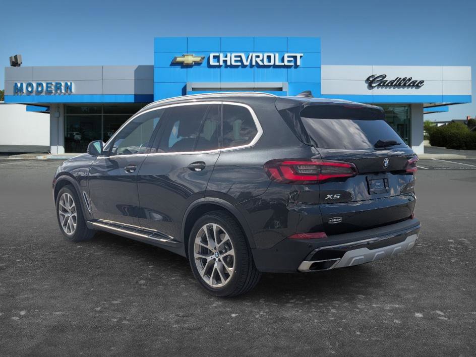 Used 2021 BMW X5 xDrive45e w/ Premium Package AWD/4WD image 3