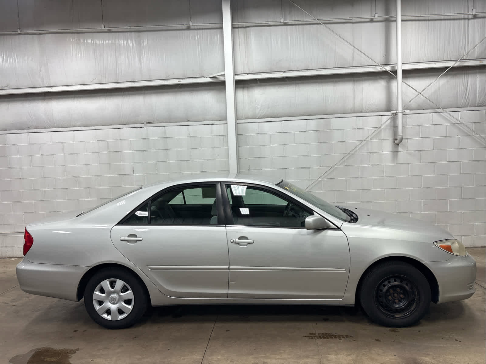 Used 2002 Toyota Camry LE image 1