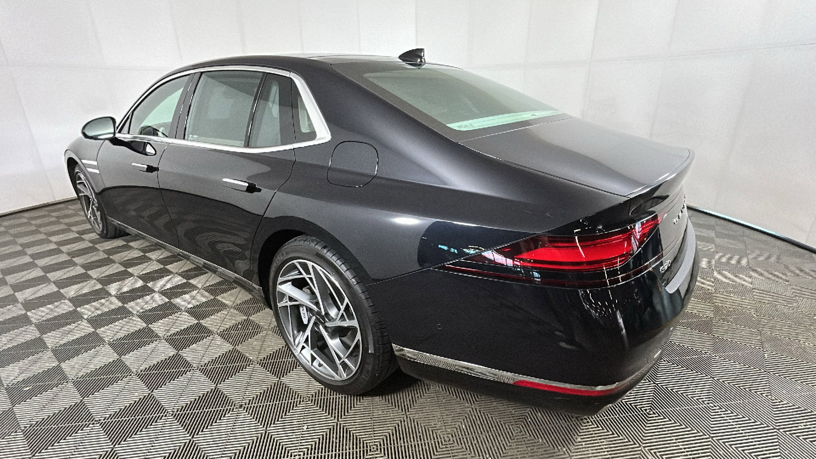 Used 2023 Genesis G90 3.5T AWD/4WD image 5