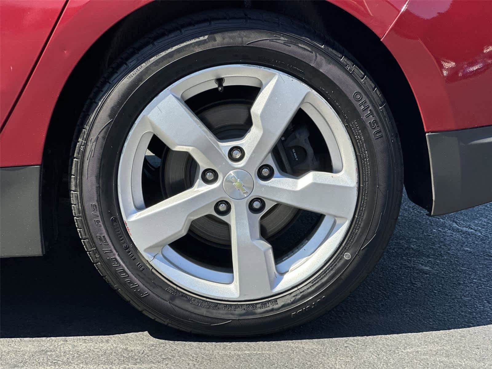 Used 2013 Chevrolet Volt Premium w/ Premium Trim Package FWD image 9