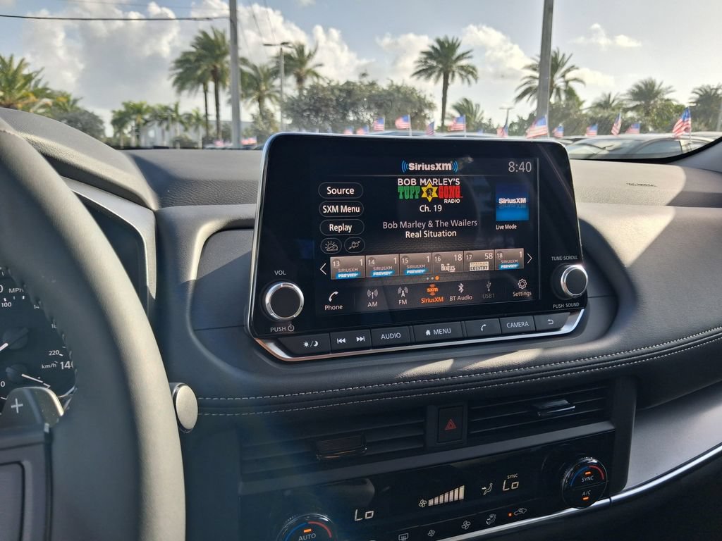 Used 2026 Nissan Rogue SV FWD image 23