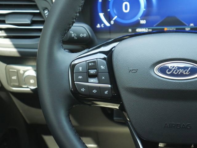 Used 2022 Ford Escape Titanium image 18