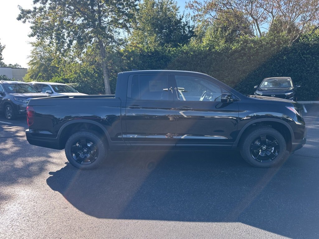 New 2026 Honda Ridgeline Black Edition image 2