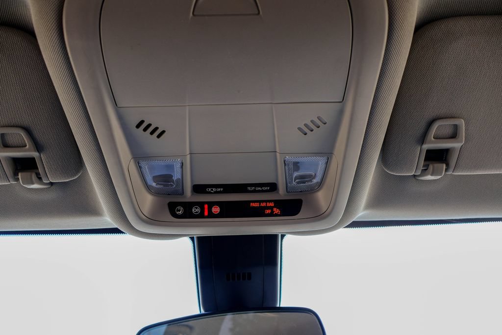 Used 2024 Chevrolet Equinox LT w/ LPO, Blackout Package FWD image 18