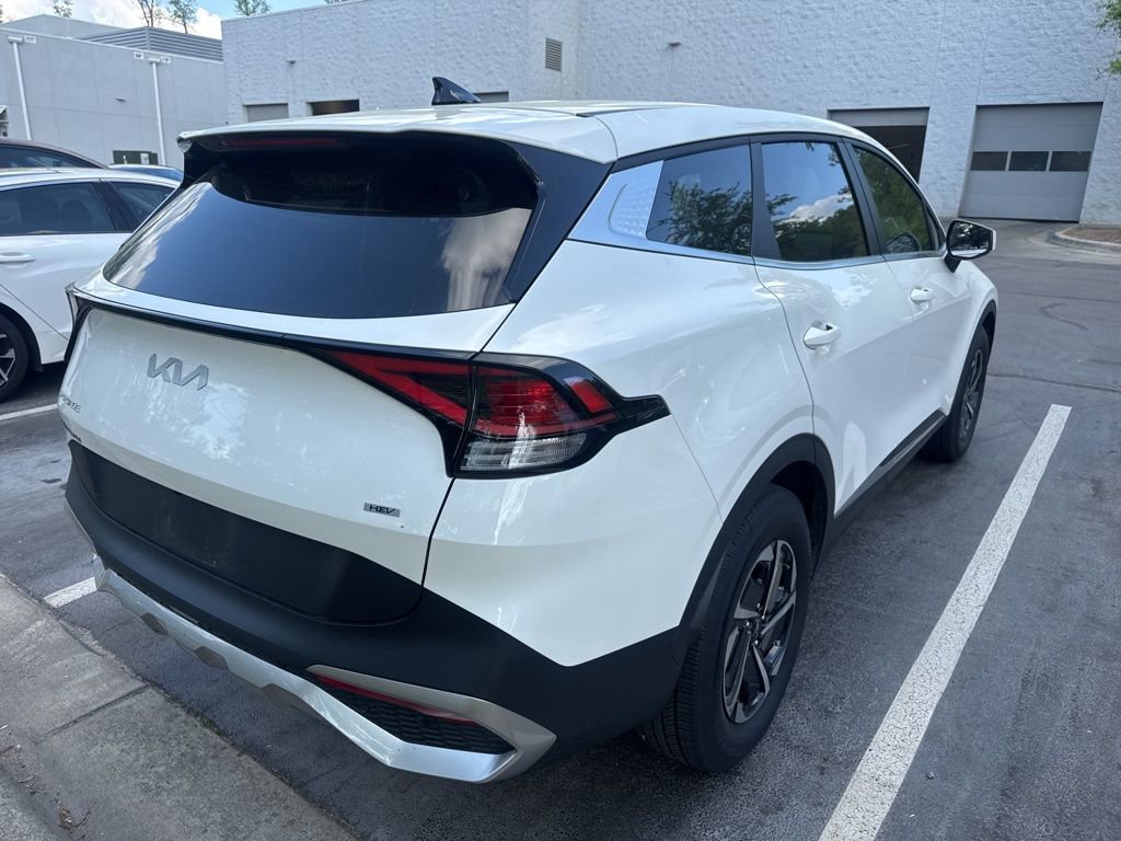 Used 2025 Kia Sportage LX image 7