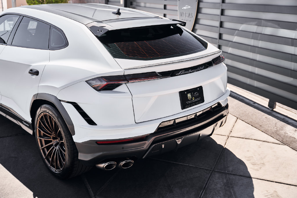 Used 2023 Lamborghini Urus Performante AWD/4WD image 9