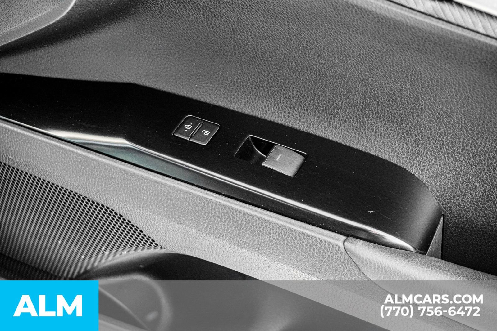 Used 2025 Toyota Camry SE image 48