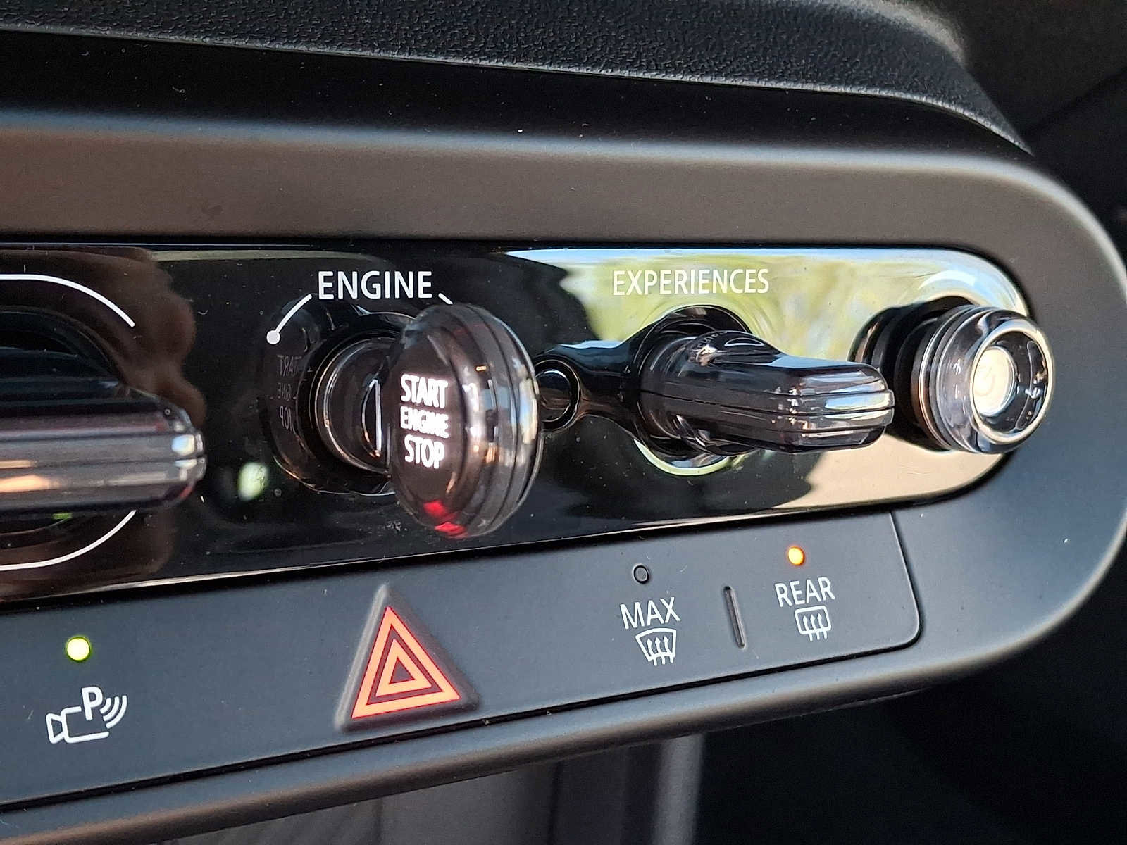 Certified 2025 MINI Cooper S image 22