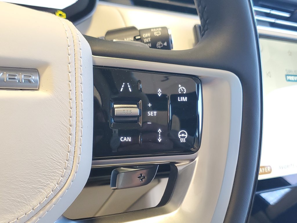 New 2026 Land Rover Range Rover SE AWD/4WD image 17