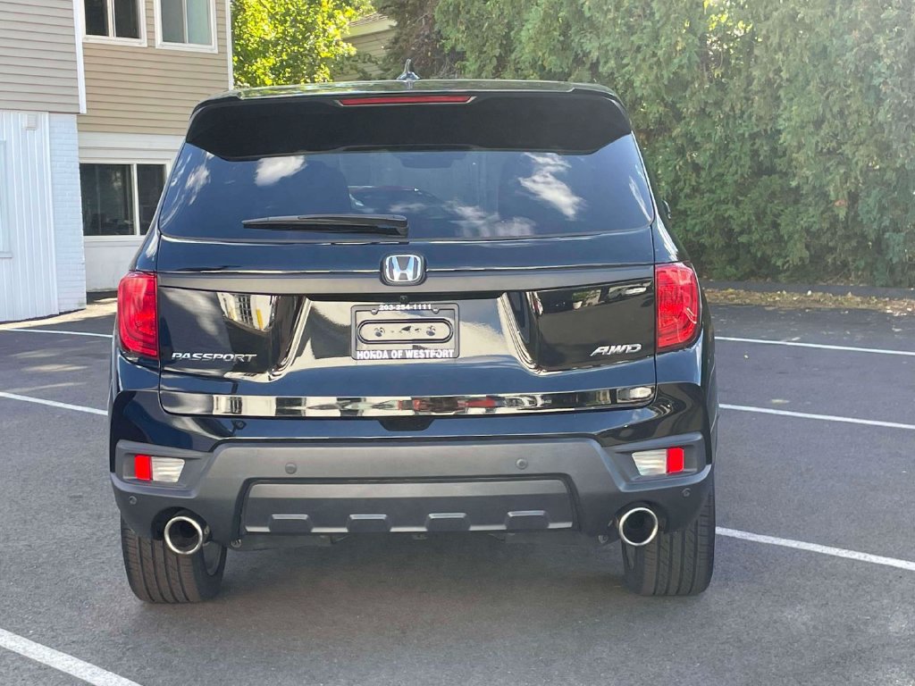 Used 2023 Honda Passport EX-L image 5