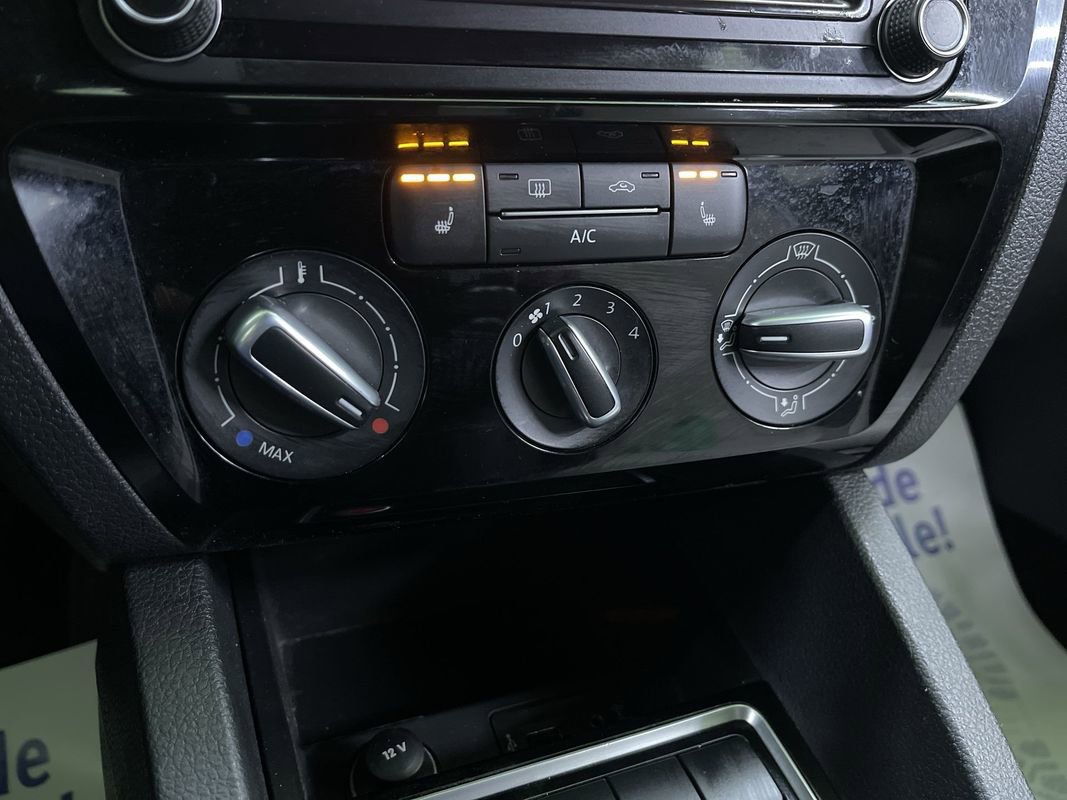 Used 2016 Volkswagen Jetta Sport image 24