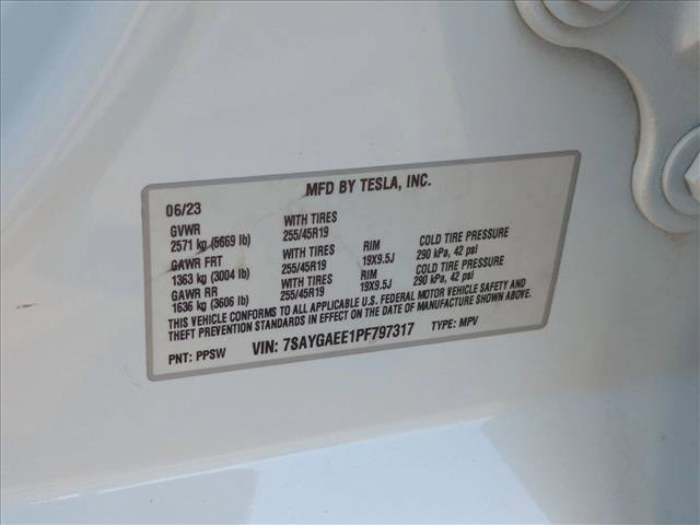 Used 2023 Tesla Model Y AWD image 28