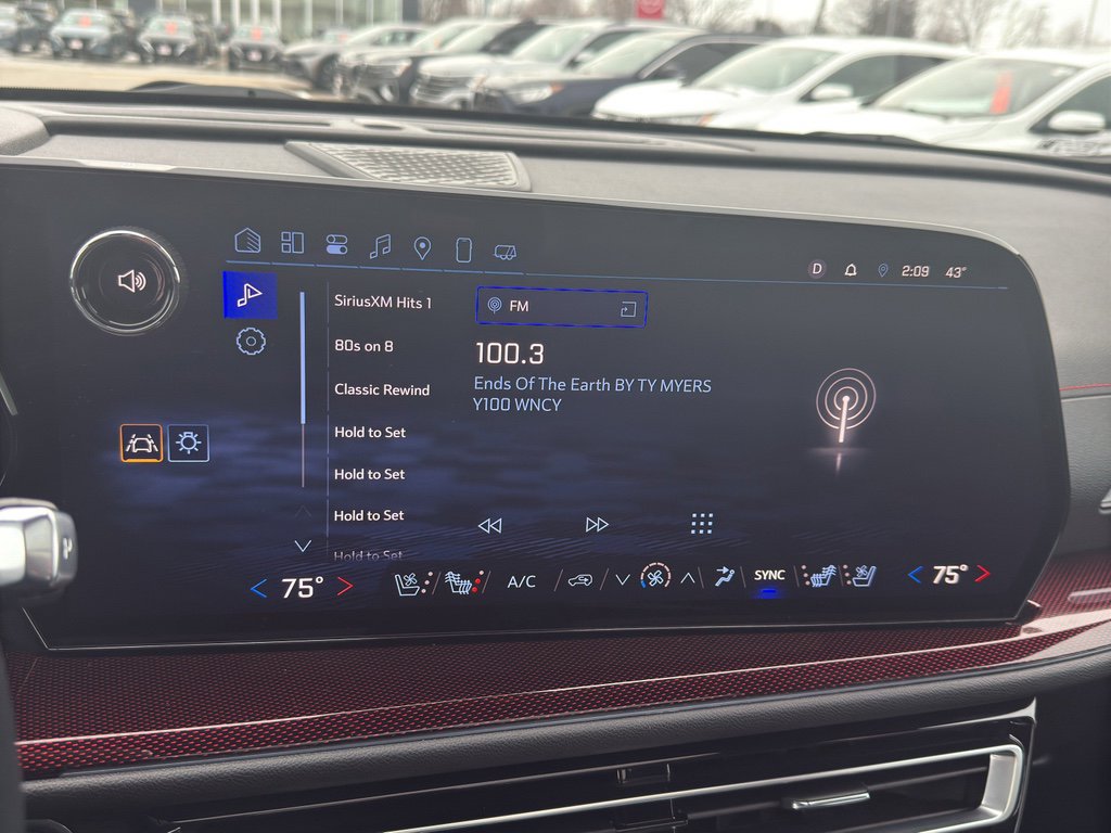 Used 2024 Chevrolet Traverse RS w/ LPO, Floor Liner Package image 19