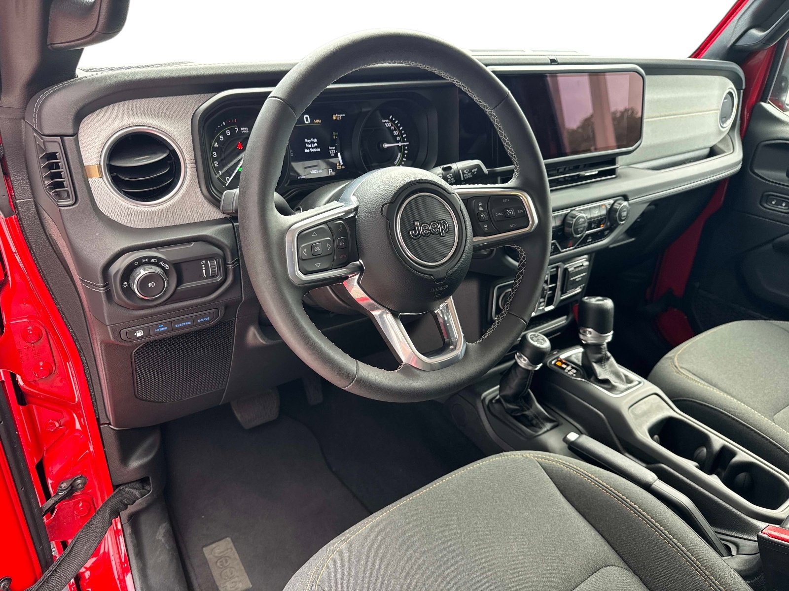 Used 2025 Jeep Wrangler Unlimited Sahara image 20