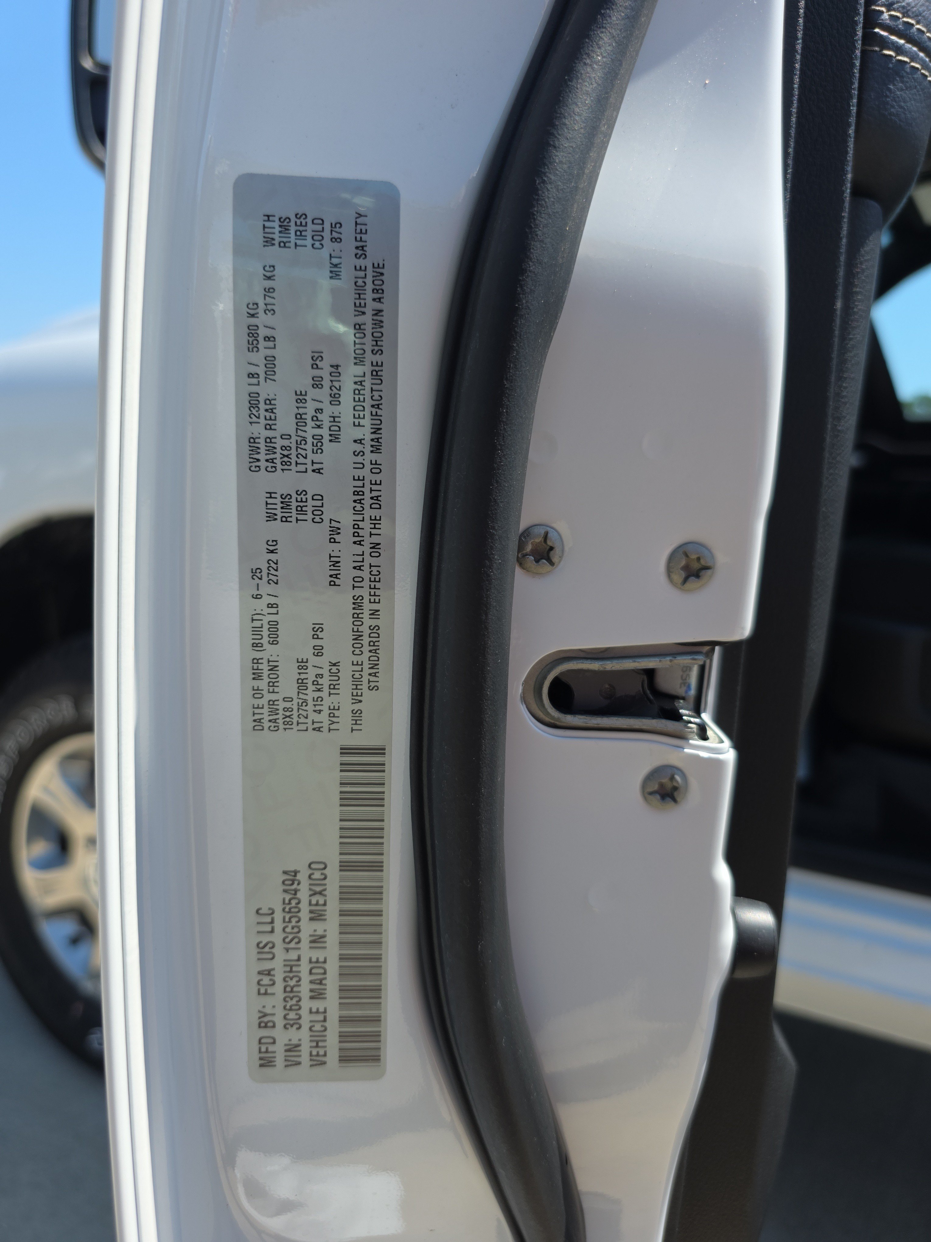 Used 2025 RAM 3500 Big Horn AWD/4WD image 36