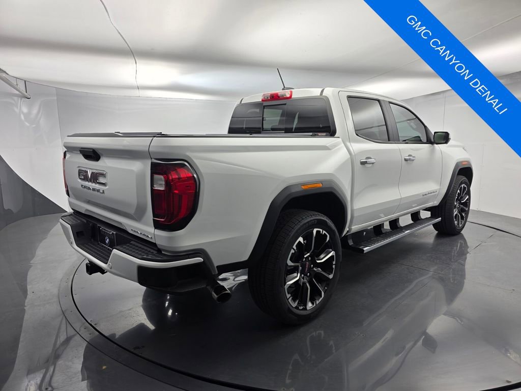 Used 2023 GMC Canyon Denali AWD/4WD image 4