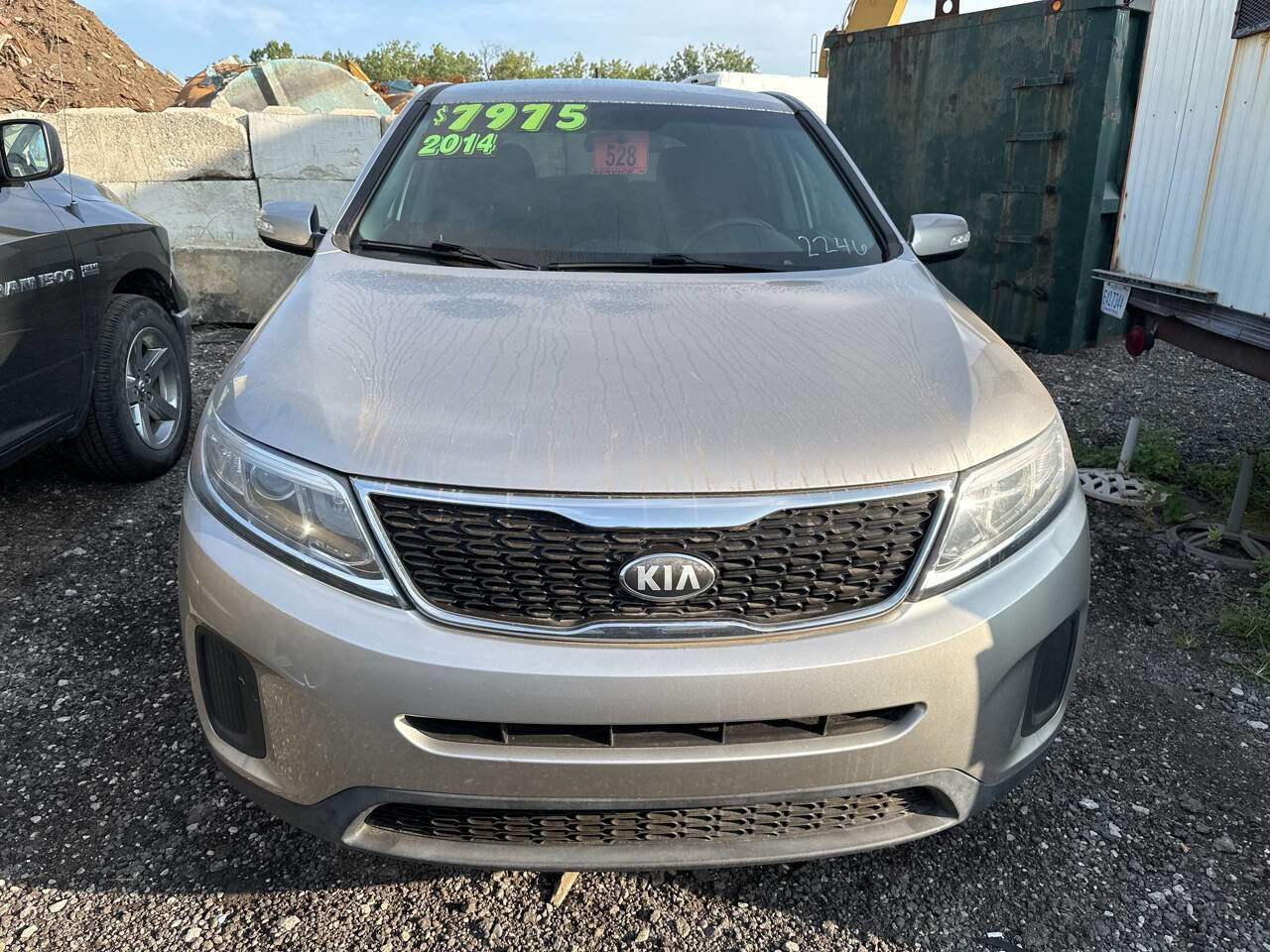 Used 2014 Kia Sorento LX image 2