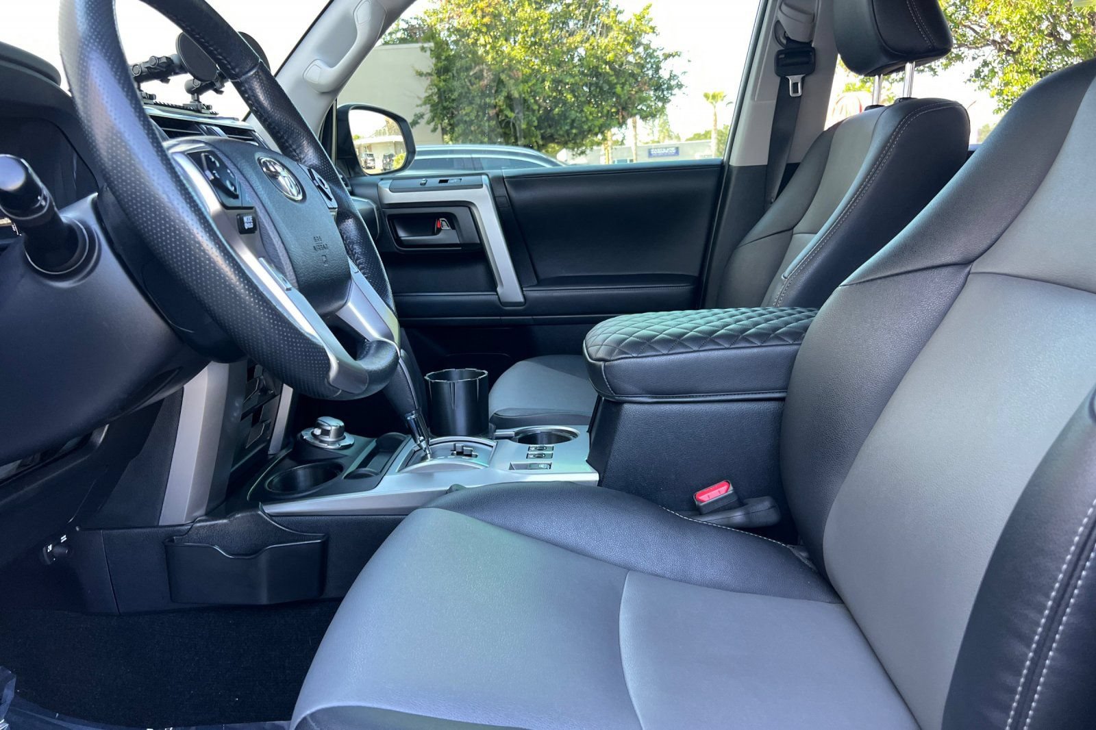 Used 2023 Toyota 4Runner SR5 Premium w/ Moonroof Package AWD/4WD image 10
