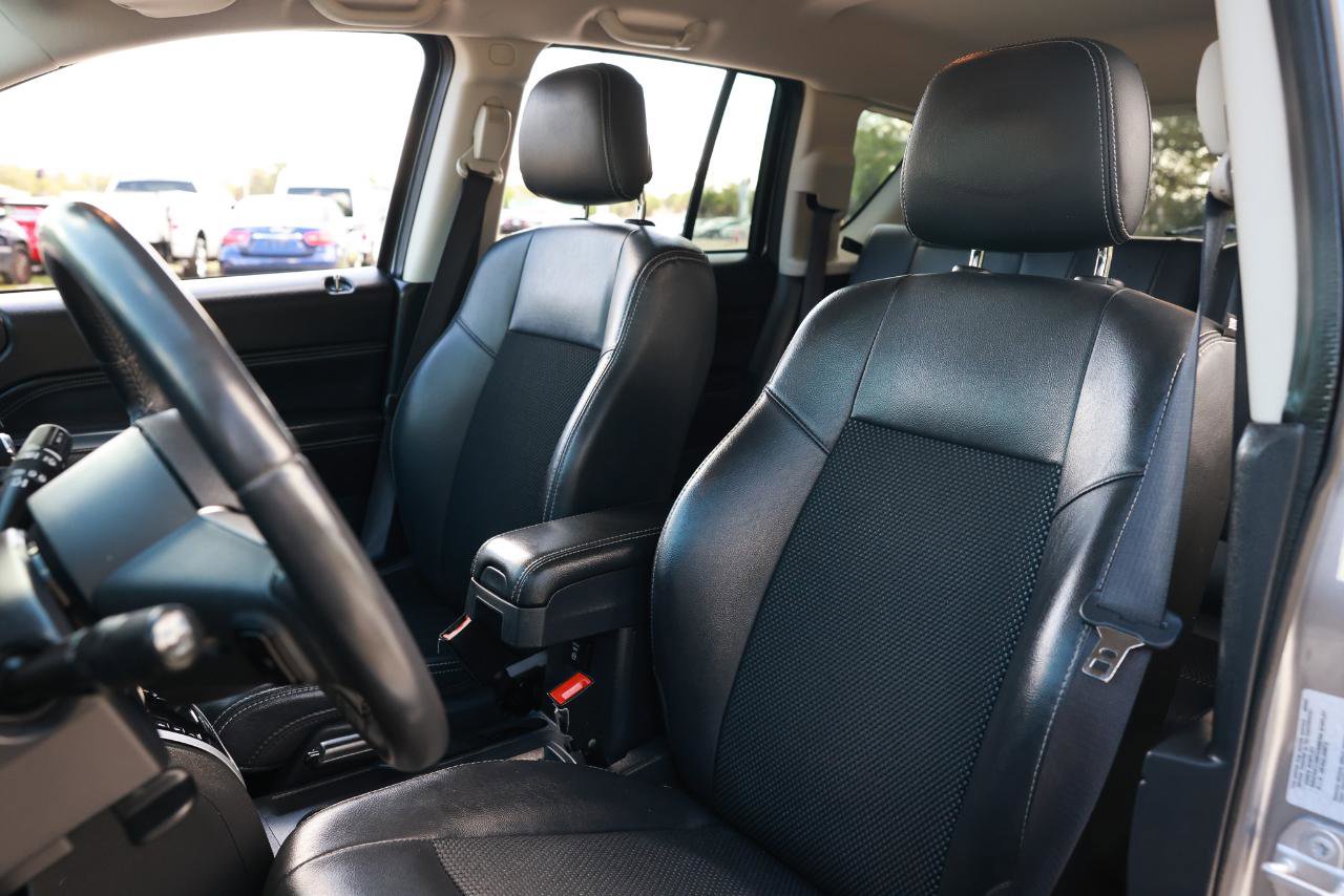 Used 2016 Jeep Compass Latitude image 6