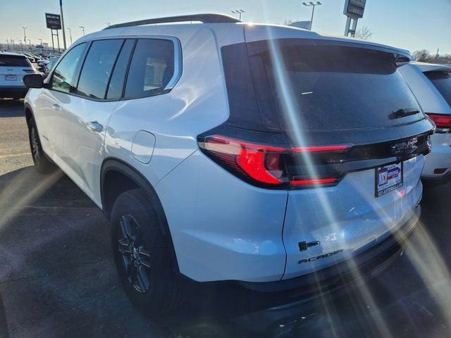 Used 2025 GMC Acadia Elevation image 3