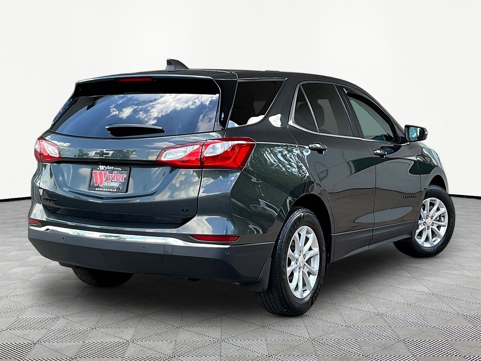 Used 2019 Chevrolet Equinox LT FWD image 6