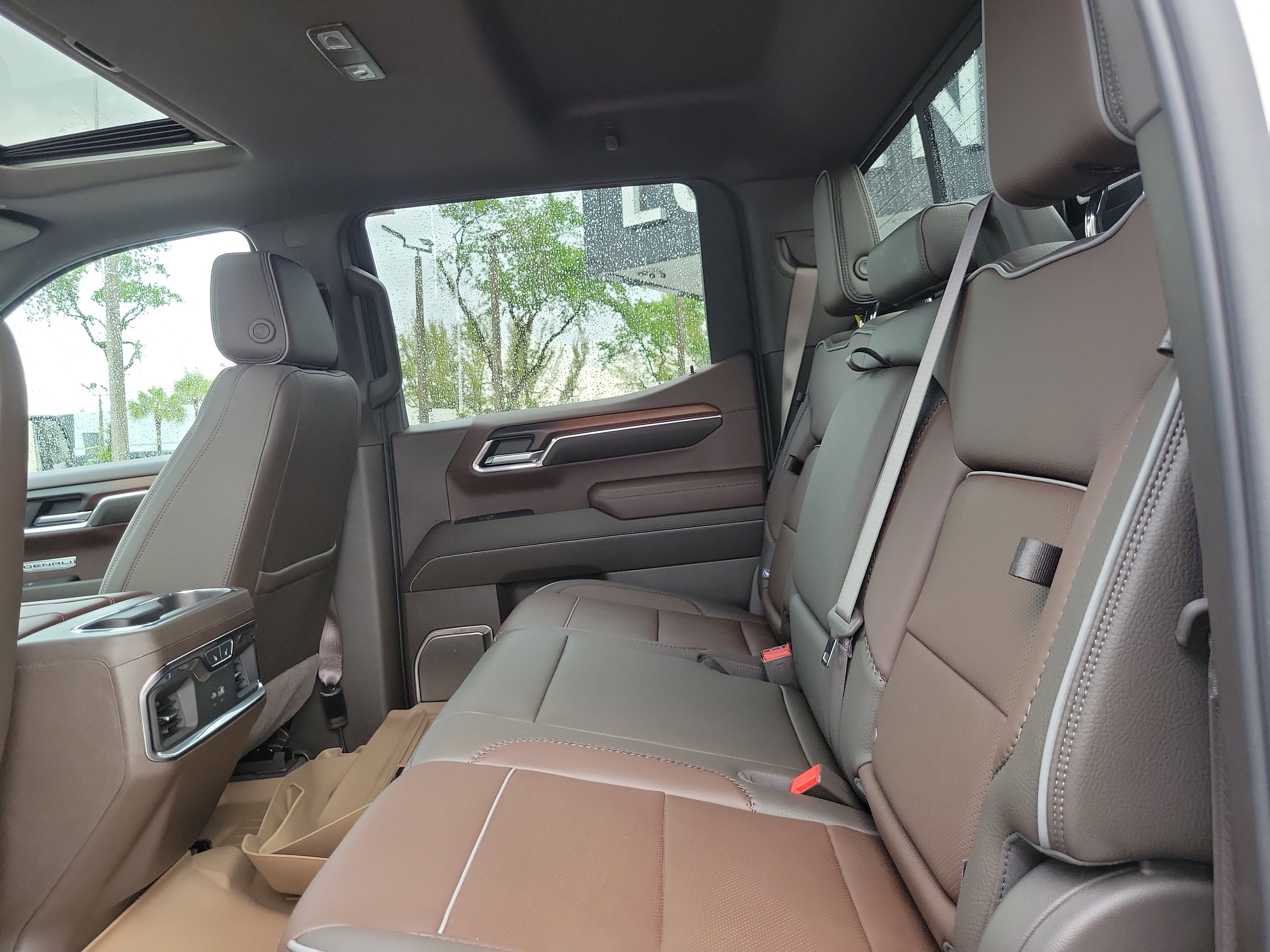 Used 2024 GMC Sierra 1500 Denali w/ Denali Reserve Package AWD/4WD image 15
