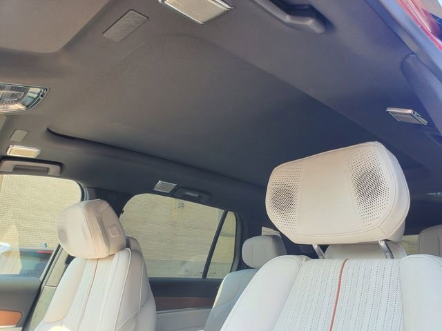 New 2026 Cadillac Vistiq Sport w/ LPO, Floor Liner Package image 22