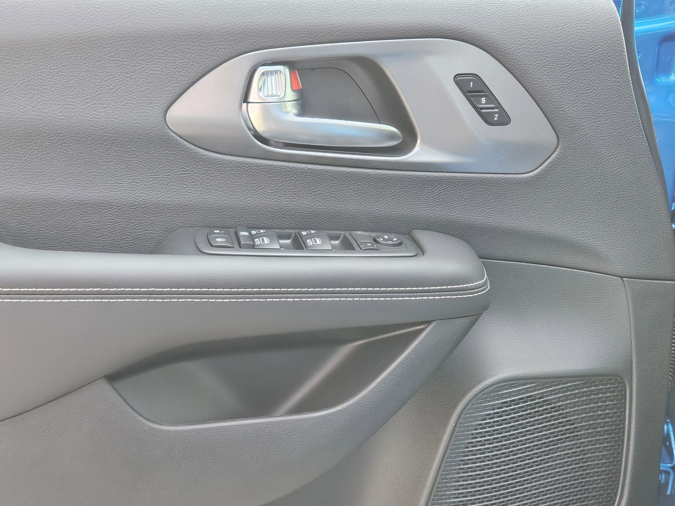 New 2026 Chrysler Pacifica Select image 16