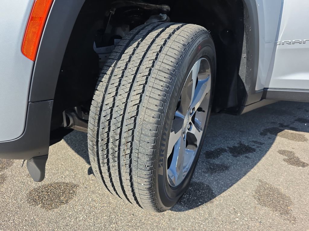 New 2026 Jeep Grand Cherokee Limited image 32