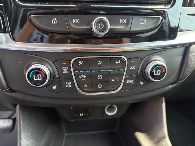 Used 2019 Chevrolet Traverse LT FWD image 20