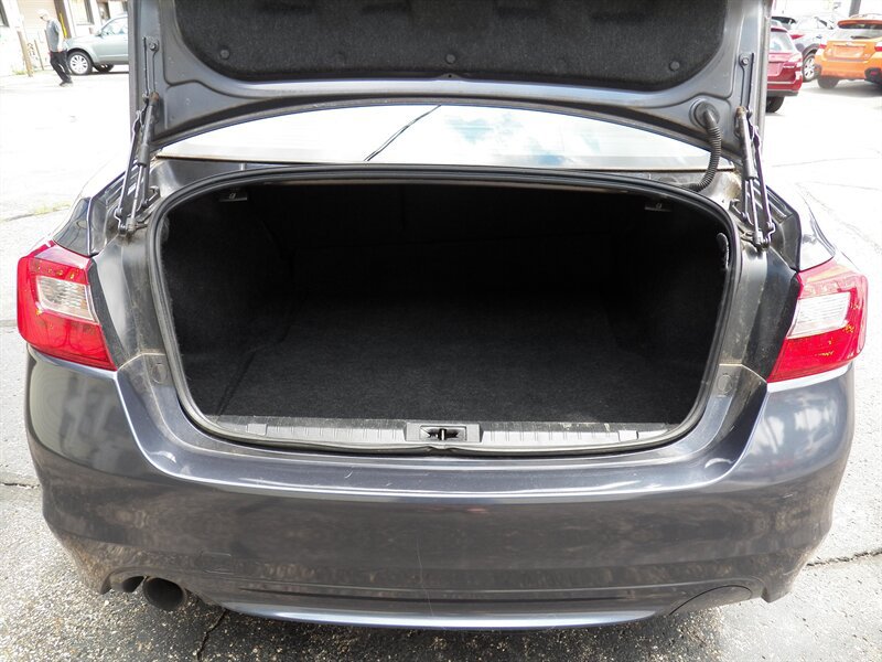 Used 2015 Subaru Legacy 2.5i Premium AWD/4WD image 9