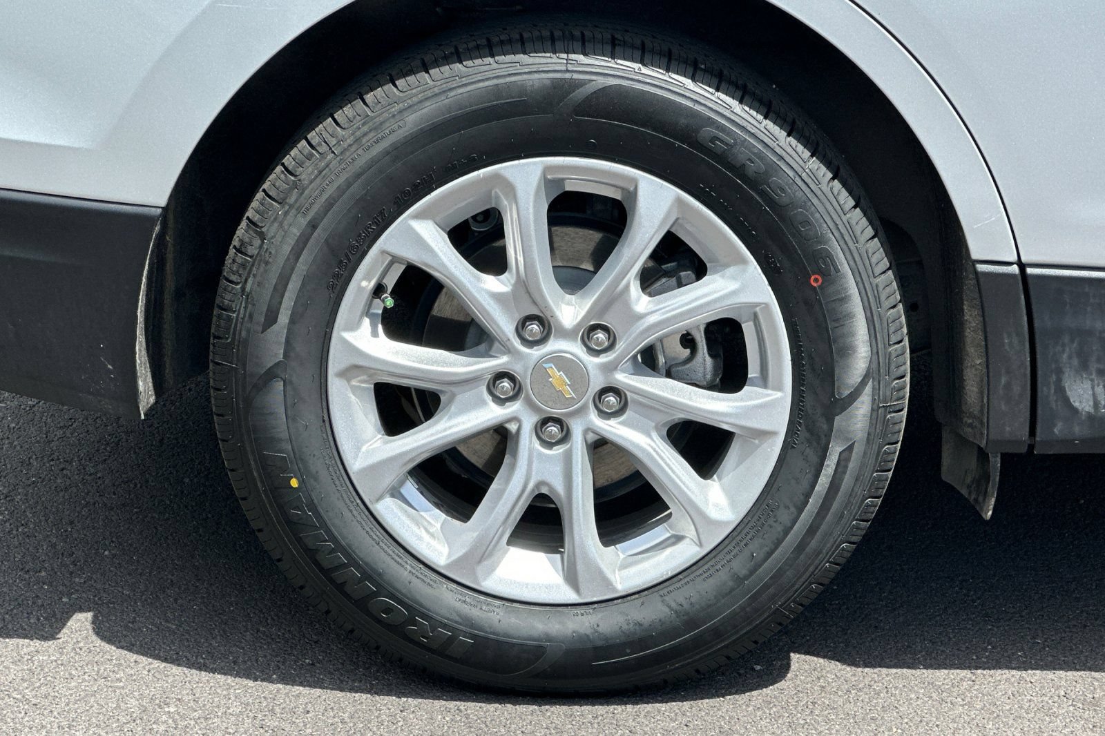 Used 2021 Chevrolet Equinox LS w/ LS Convenience Package AWD/4WD image 26