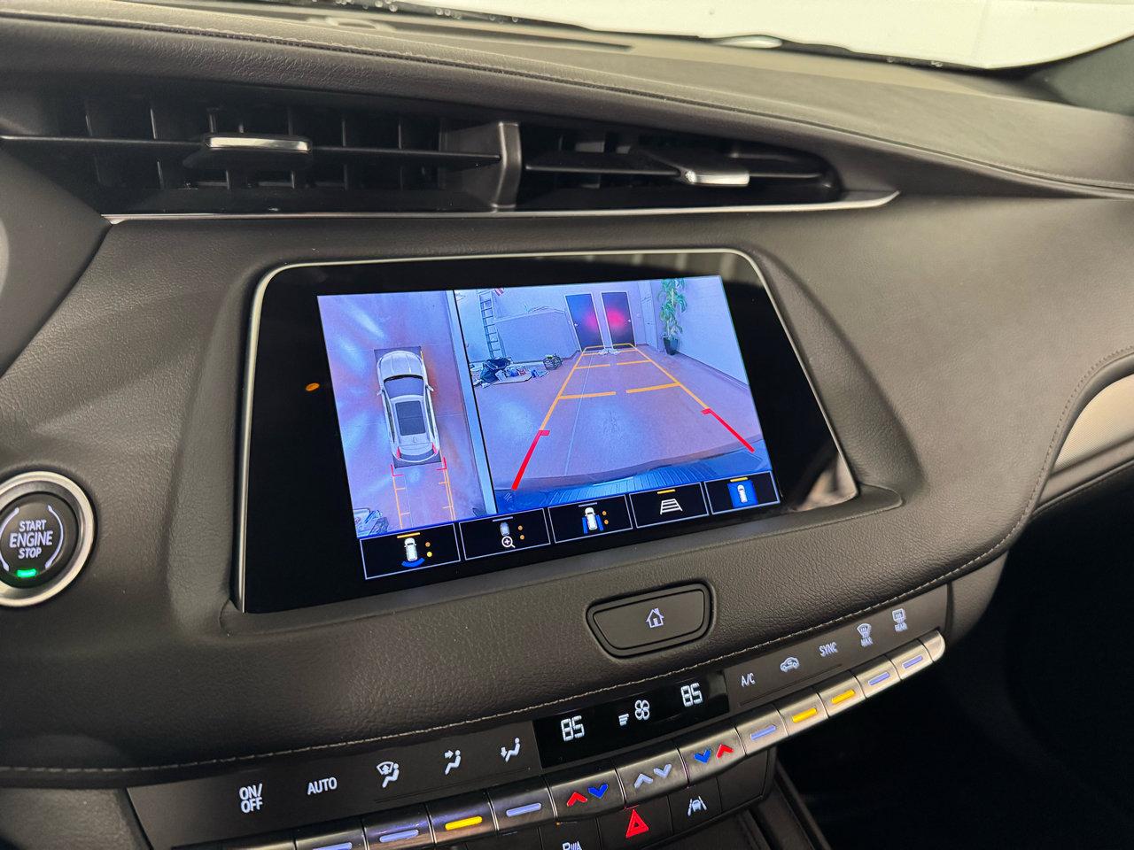 Used 2022 Cadillac XT4 Premium Luxury w/ Enhanced Visibility Package image 25