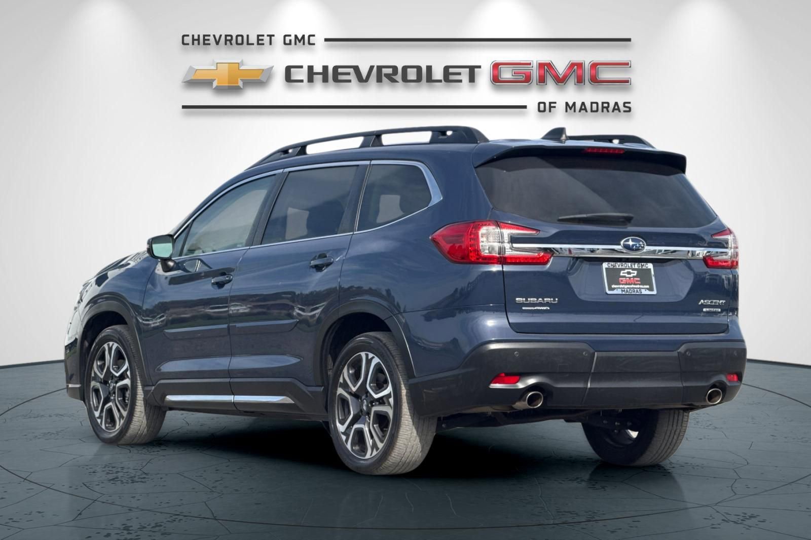 Used 2023 Subaru Ascent Limited AWD/4WD image 5