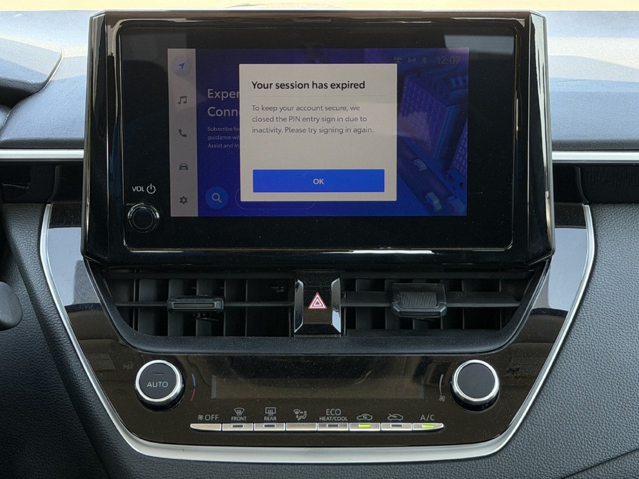 Used 2025 Toyota Corolla LE FWD image 16